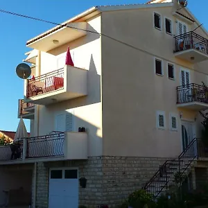 apartmani-eda-zadar.hotelinzadar.com/