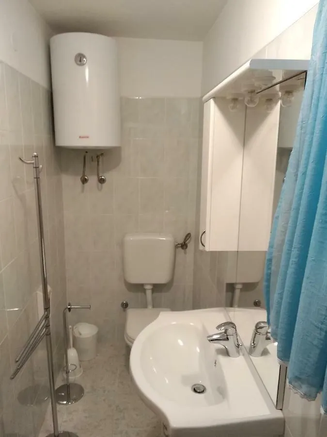 Room Mina Ровинь 0*,  Хорватия